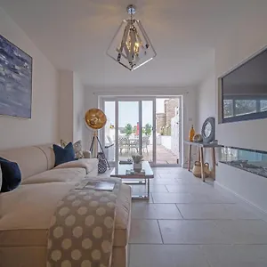 Luxury Park Street Swansea Sleeps 6 The Mumbles